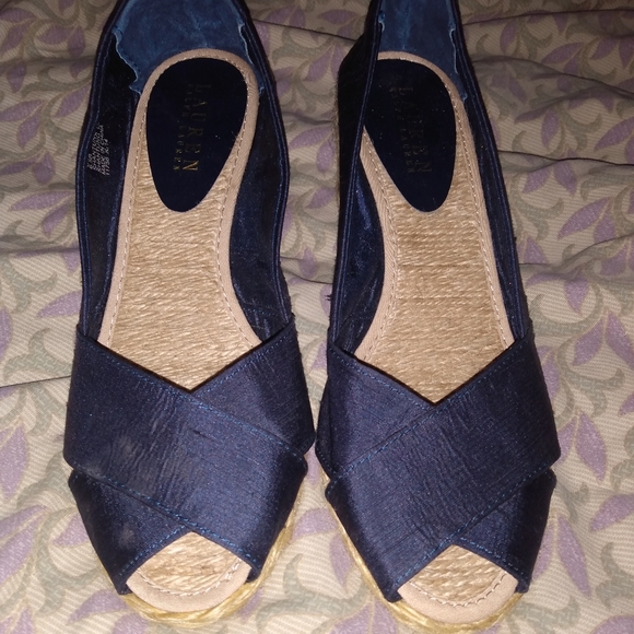 Ralph Lauren size.7 wedges - Picture 4 of 5